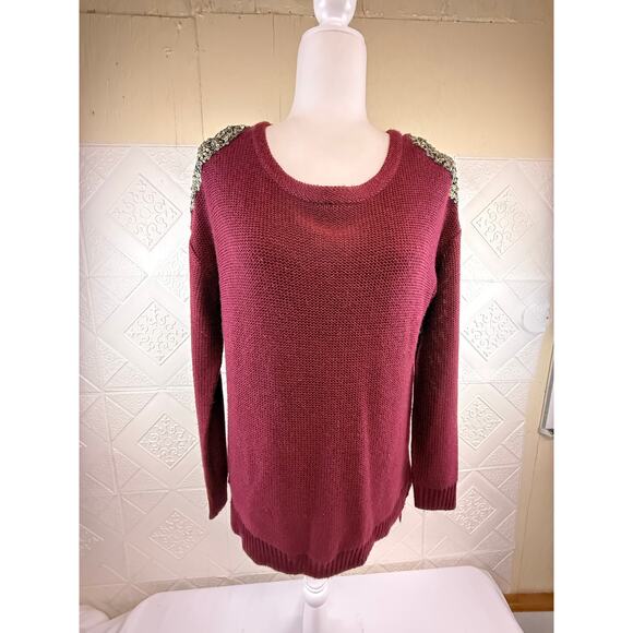 May & July Sweater Size Medium Wine red burgundy matt gold sequins on shoulders - Picture 10 of 11